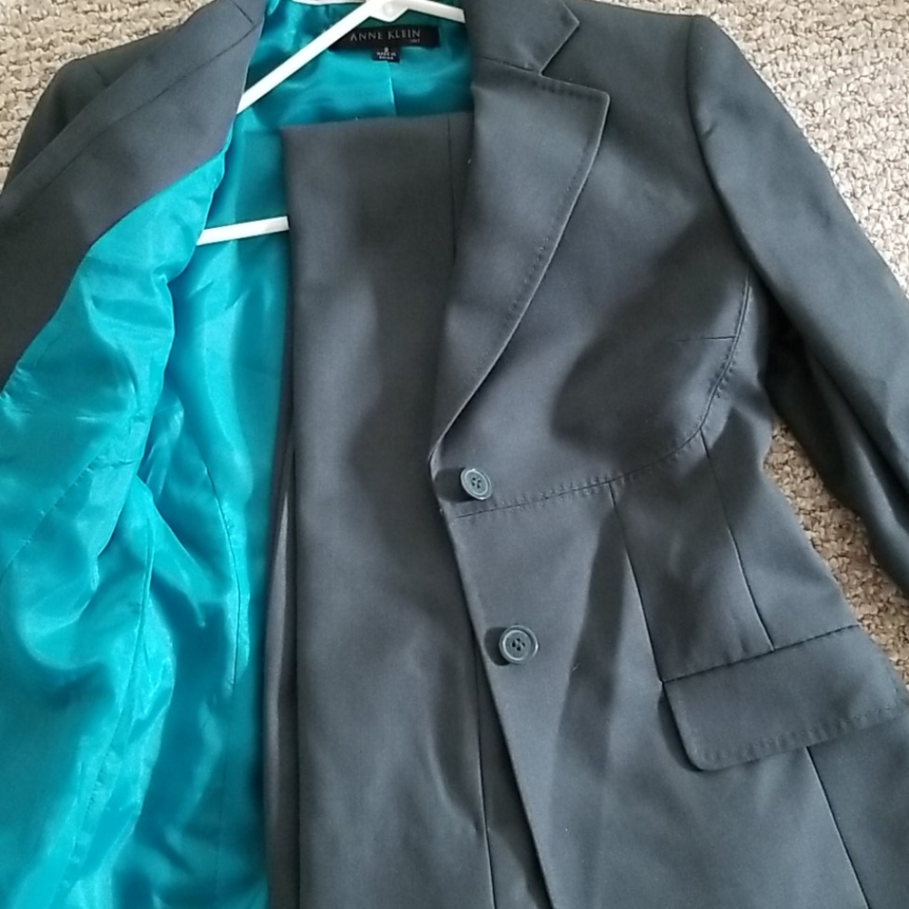 Anne Klein Green Pantsuit Size 2 - Picture 2 of 5